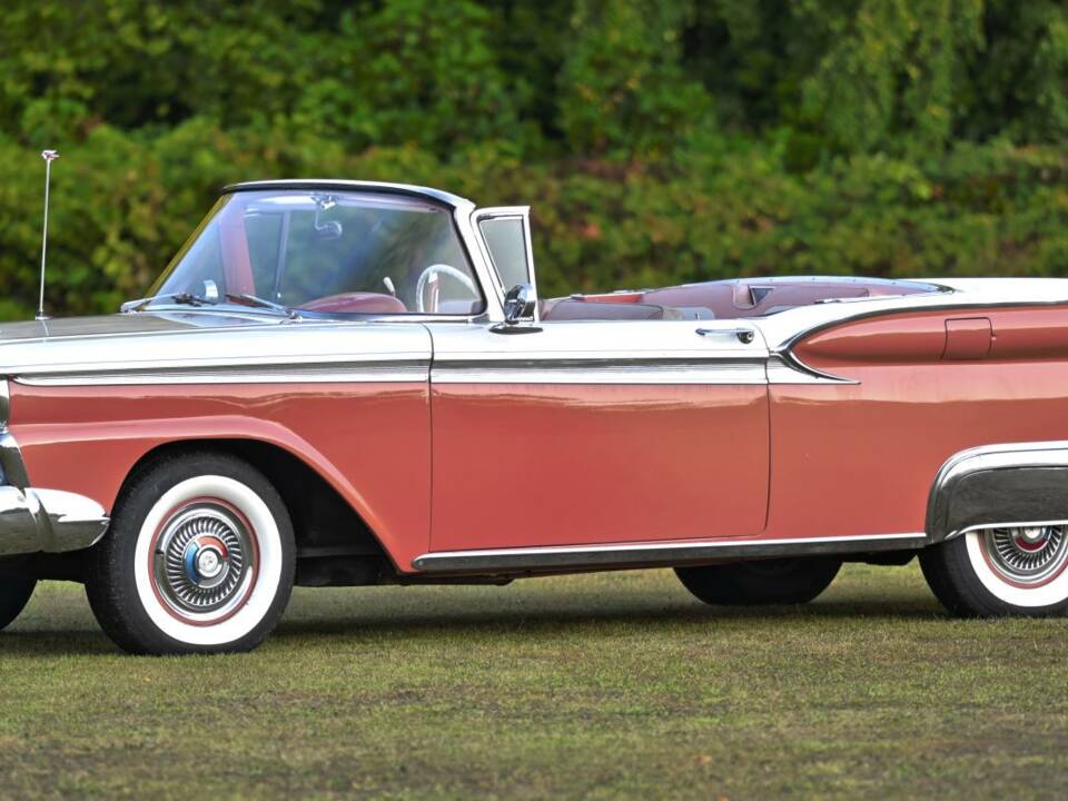 Bild 5/50 von Ford Fairlane 500 Skyliner (1959)