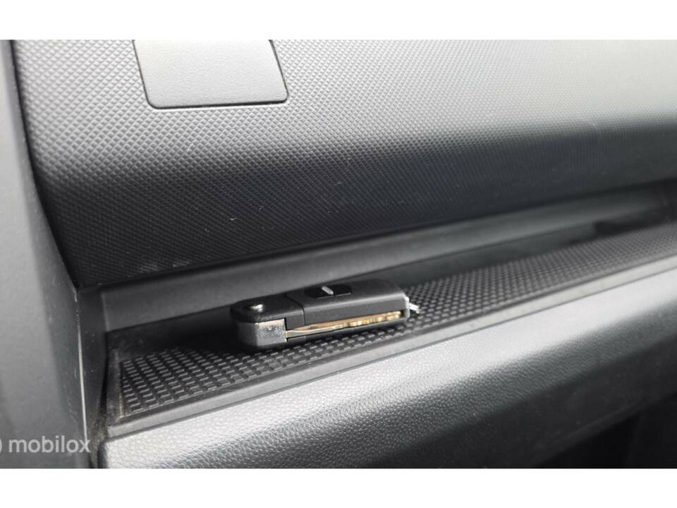 Bild 32/41 von Mazda MX-5 1.8 (2007)