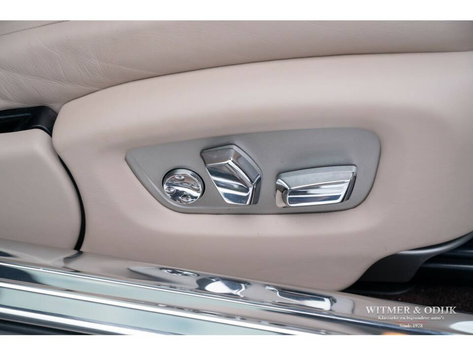 Image 30/38 of Rolls-Royce Wraith (2014)