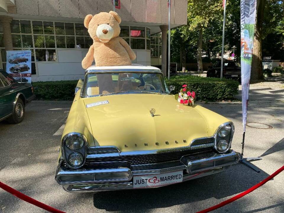 Bild 2/15 von Lincoln Premiere Sedan (1957)