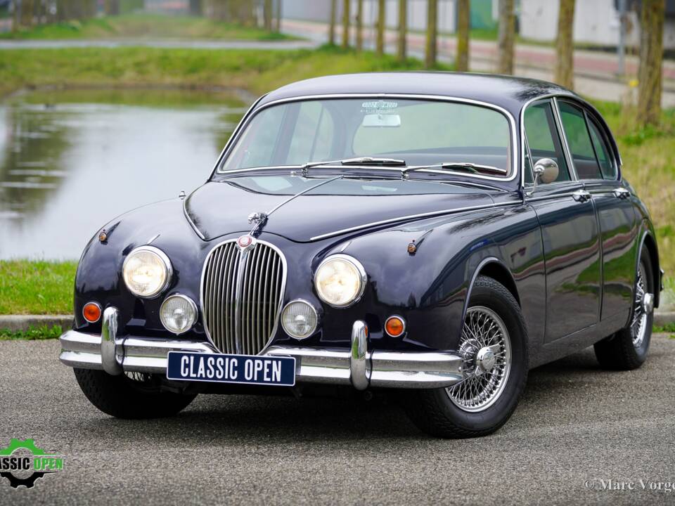 Image 17/42 of Jaguar Mk II 3.8 (1963)