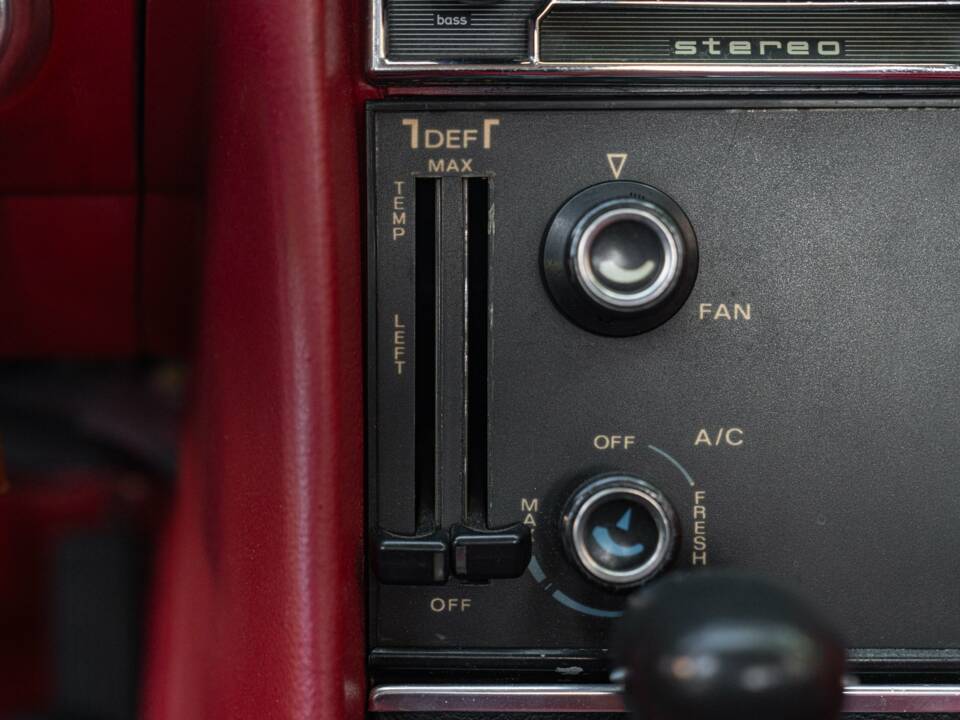 Image 45/50 de Mercedes-Benz 450 SL (1977)