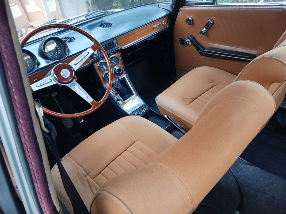 Image 10/15 of Alfa Romeo 1750 Berlina (1970)