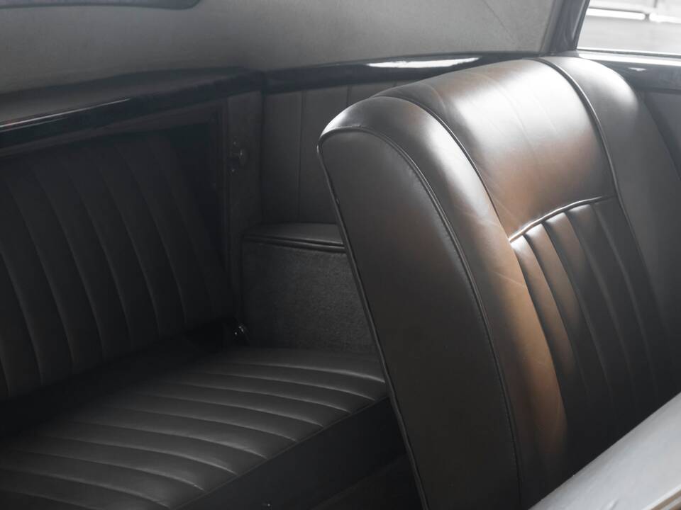 Image 46/50 of Mercedes-Benz 220 Coupe (1954)