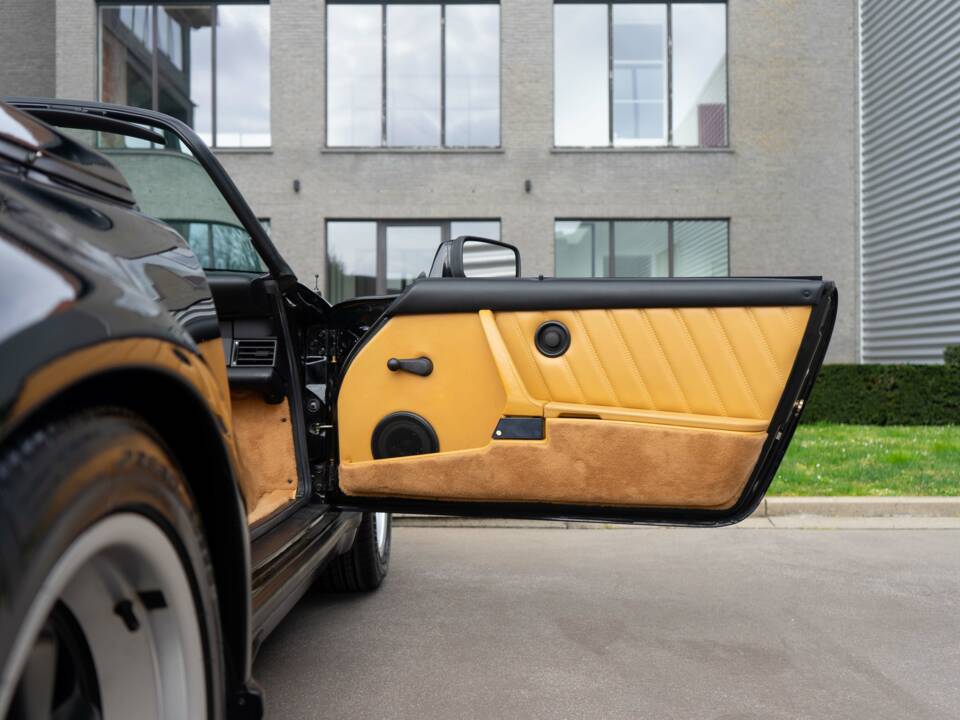 Imagen 31/32 de Porsche 911 Speedster 3.2 (1989)