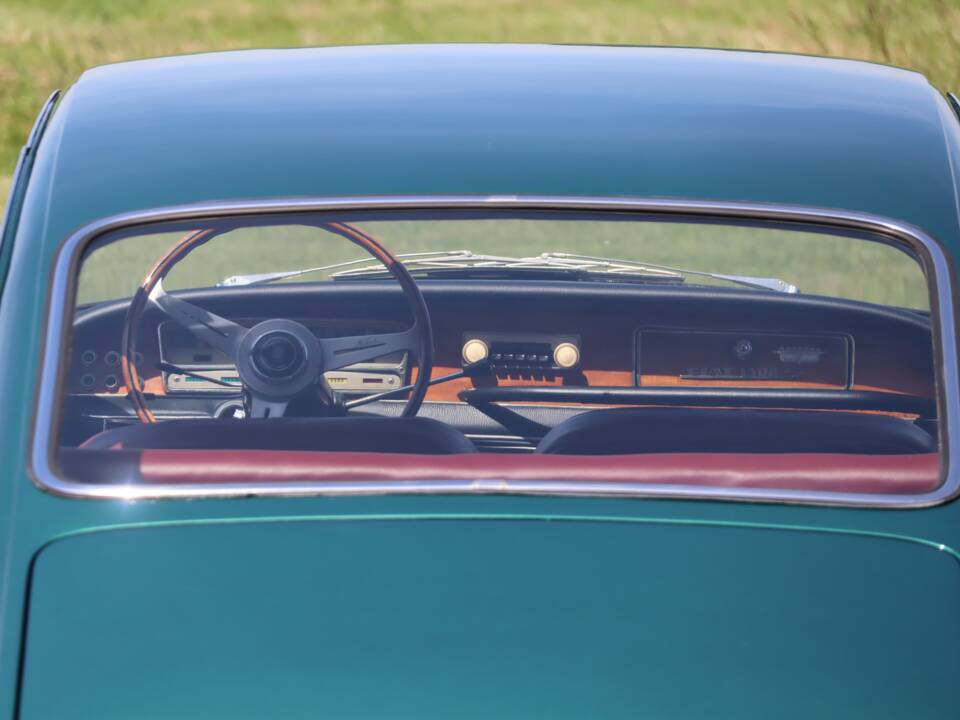 Bild 37/50 von FIAT 1300 Vignale (1965)
