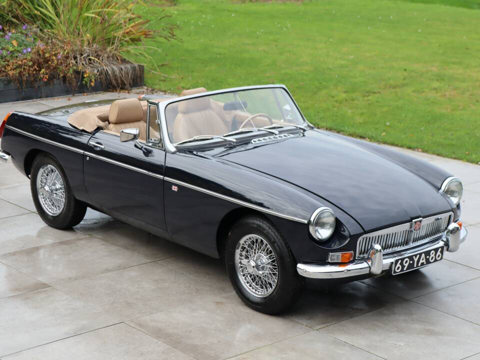 Afbeelding 10/50 van MG MGB (1973)
