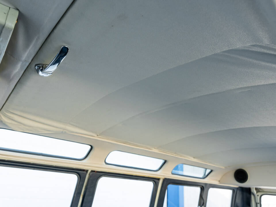 Image 60/89 de Volkswagen T1 Samba (1966)