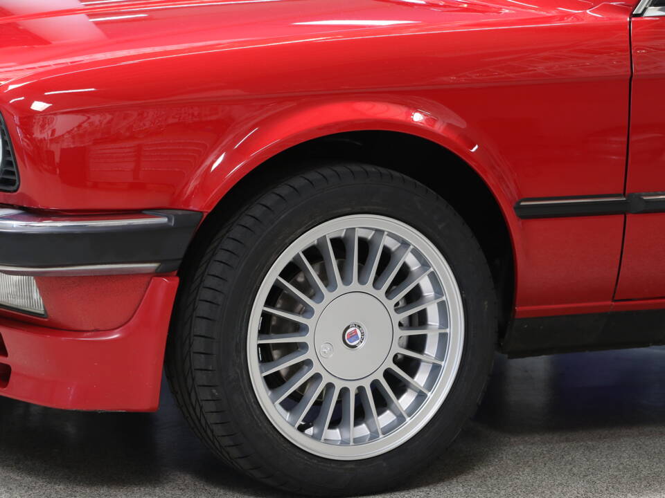 Immagine 4/26 di BMW 325e (1987)