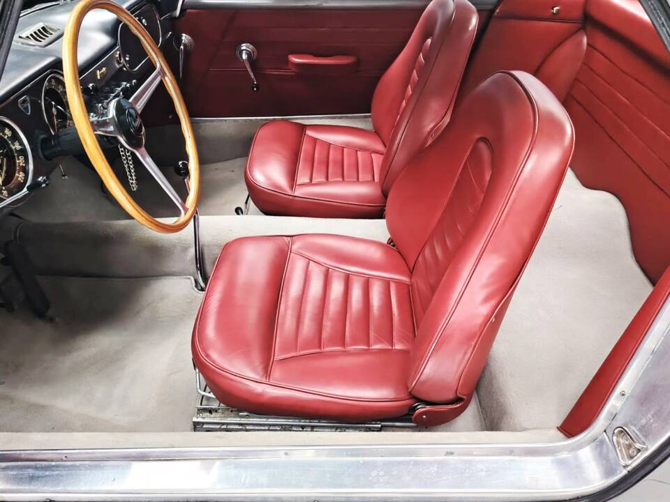 Afbeelding 27/55 van Lancia Flaminia GT 2.5 3C Touring (1963)