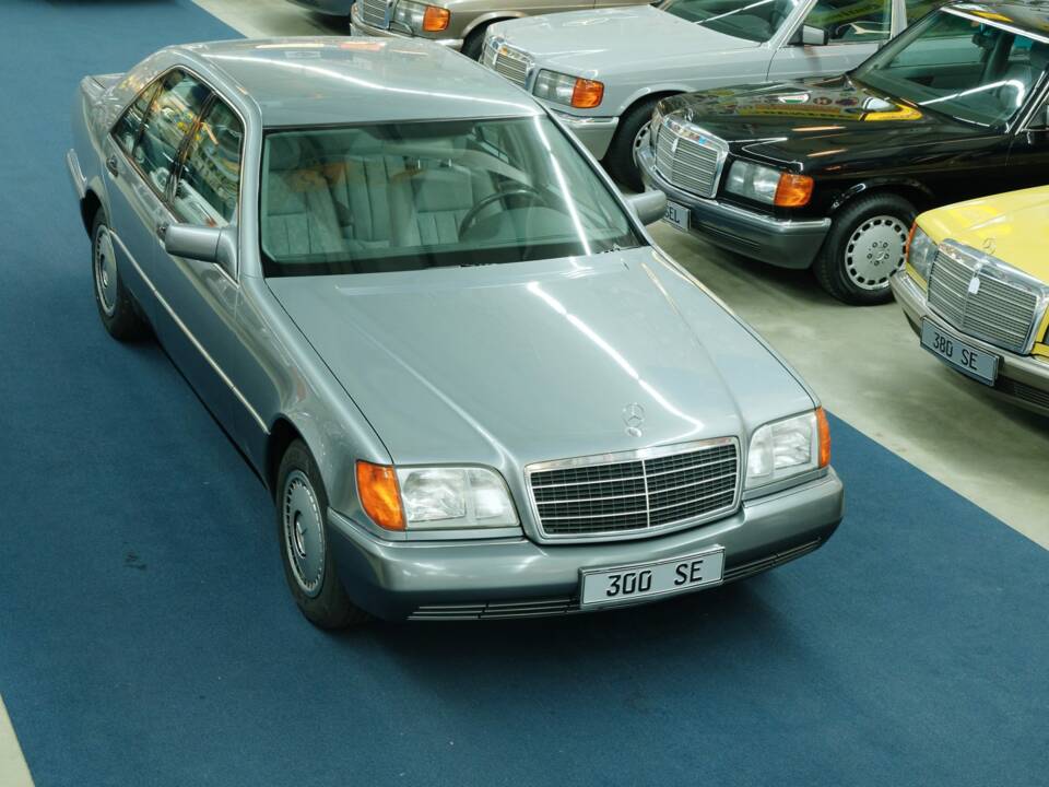 Bild 2/50 von Mercedes-Benz 300 SE (1992)