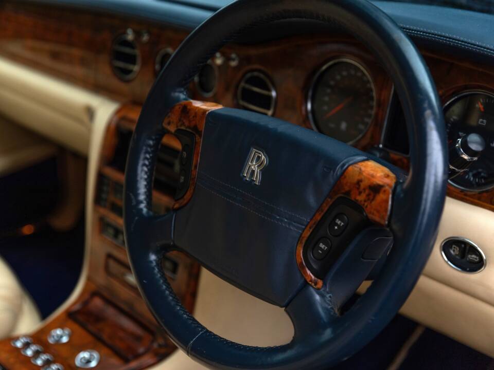 Image 42/45 of Rolls-Royce Silver Seraph (2000)