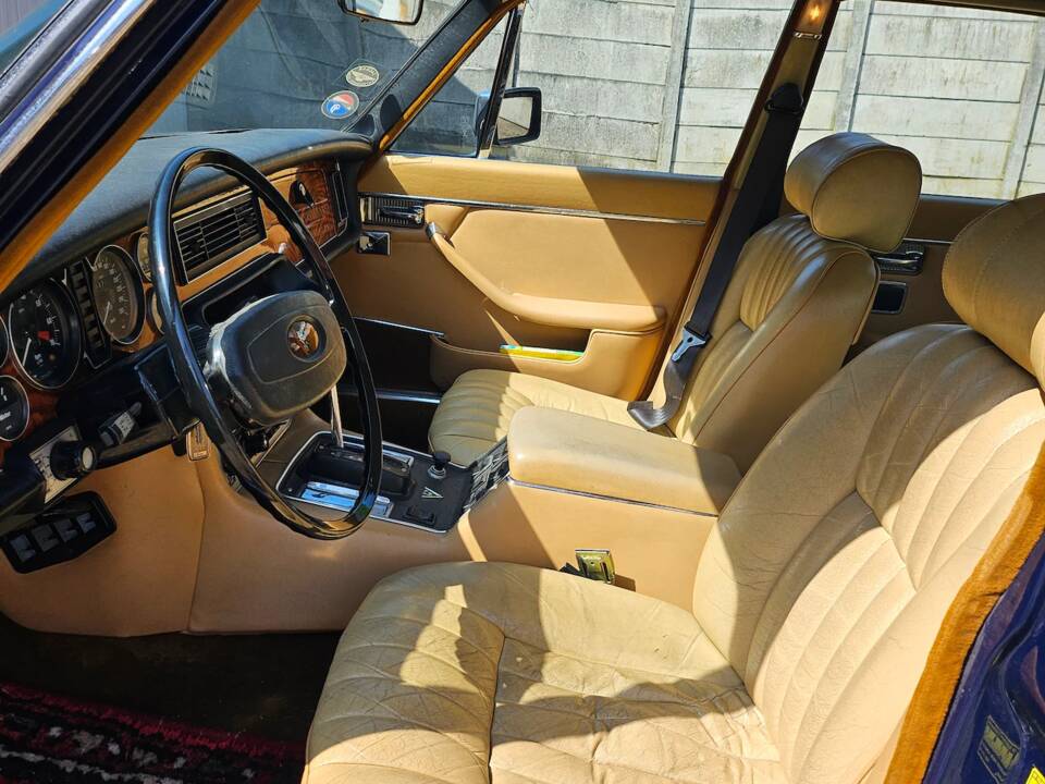 Bild 14/18 von Jaguar XJ 12 L (1978)