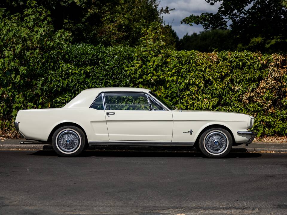 Image 37/50 of Ford Mustang 200 (1966)