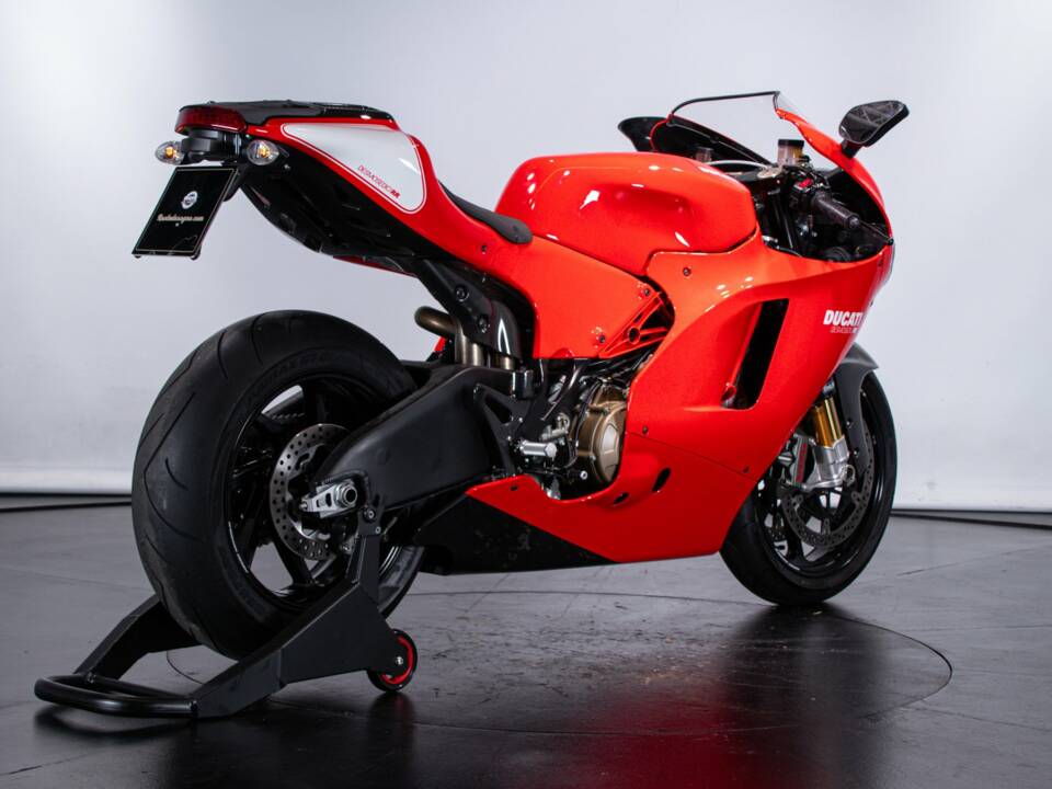 Image 4/50 de Ducati DUMMY (2008)