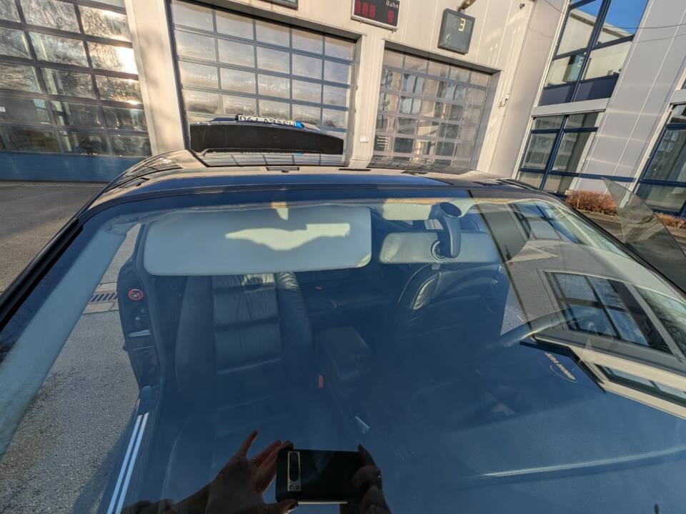 Immagine 19/72 di BMW 328i (1996)