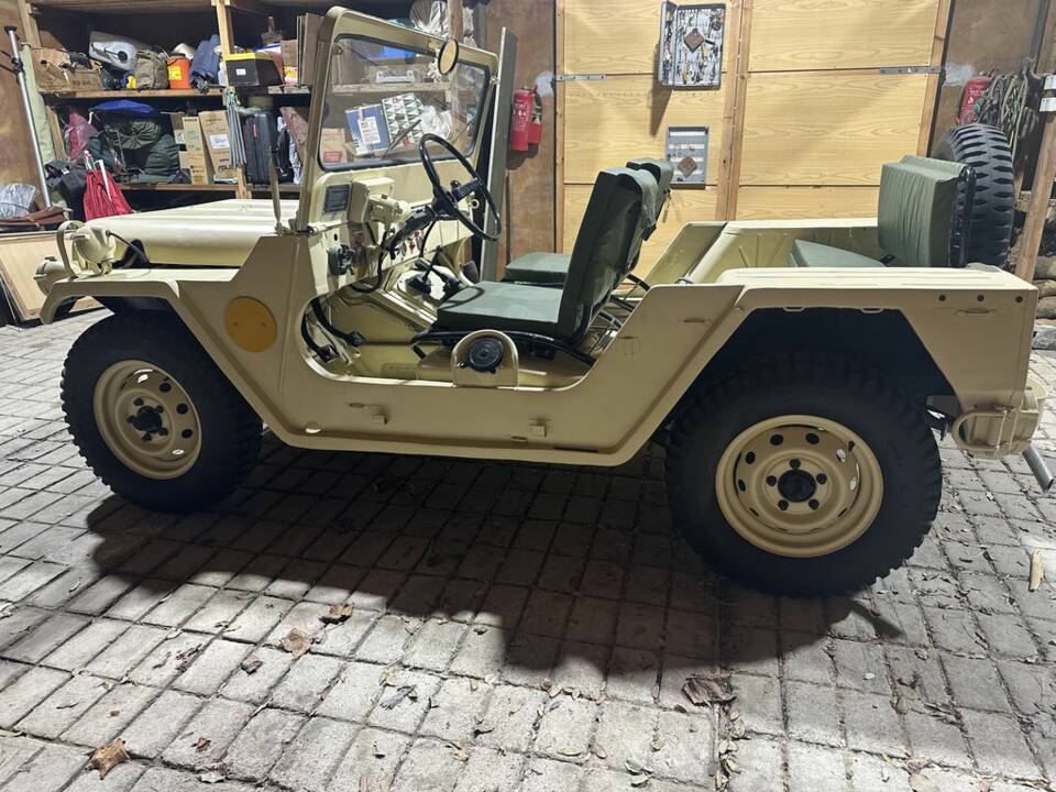 Immagine 7/8 di Ford M 151 A2 (Mutt) (1978)