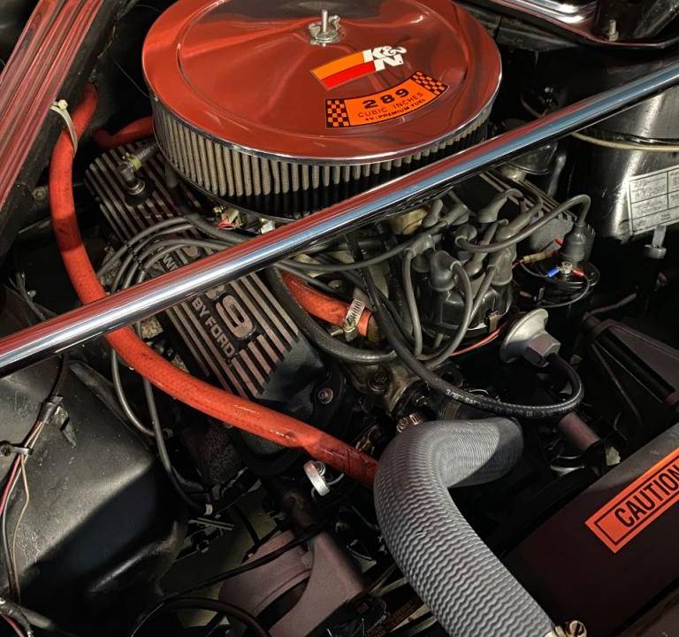 Ford Mustang coupé V8 engine