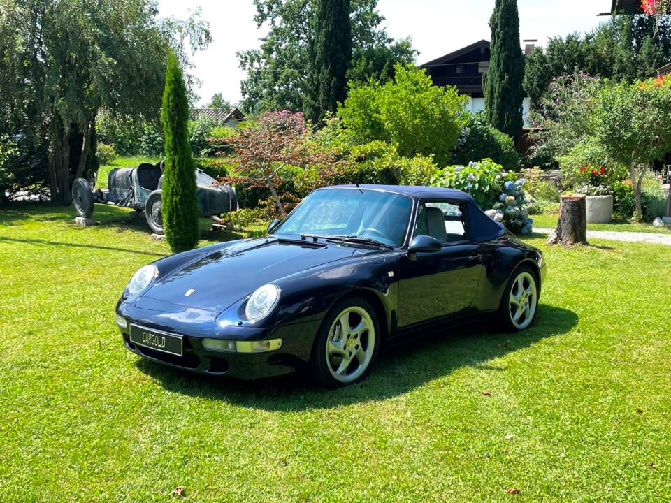 Image 21/25 of Porsche 911 Carrera 4 (1996)