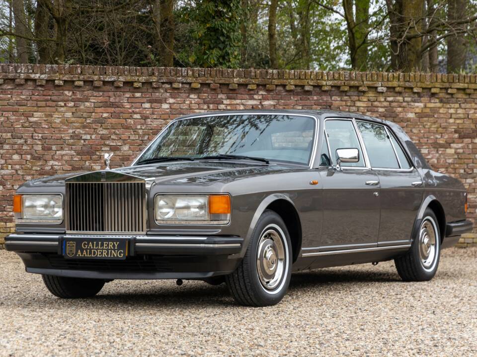Image 1/50 of Rolls-Royce Silver Spirit (1987)