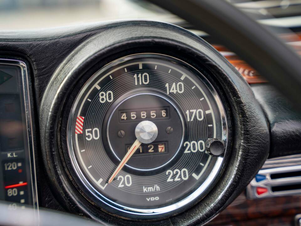 Imagen 13/30 de Mercedes-Benz 280 SE 3,5 (1969)