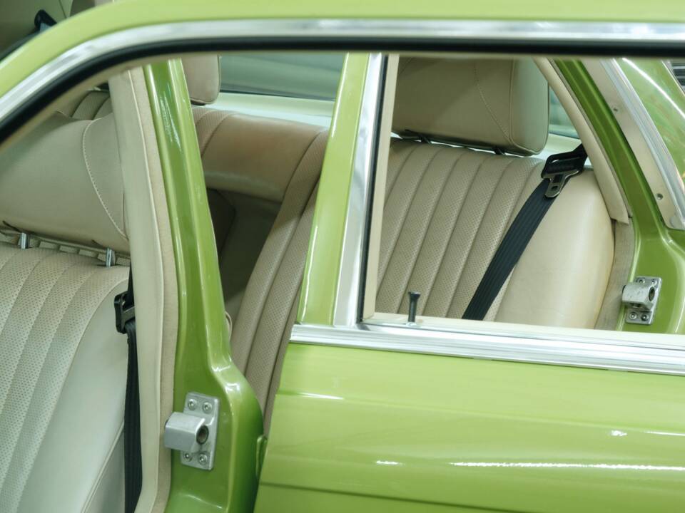 Image 35/50 de Mercedes-Benz 450 SEL 6,9 (1976)