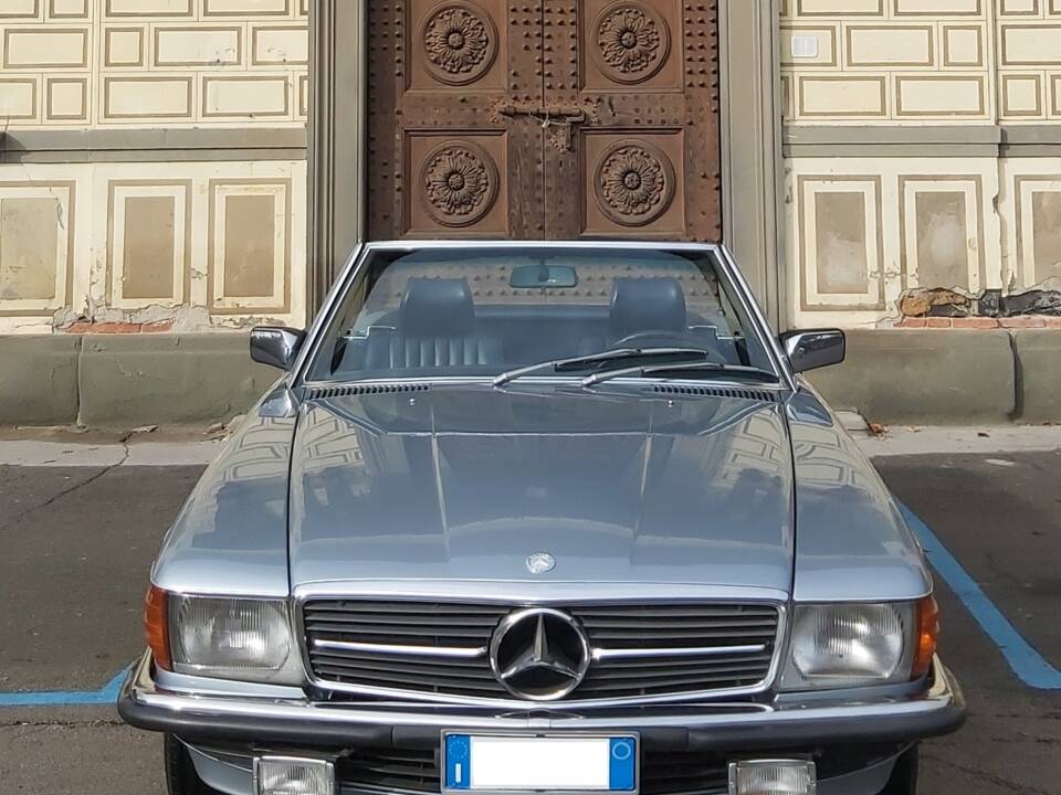 Bild 5/22 von Mercedes-Benz 500 SL (1985)