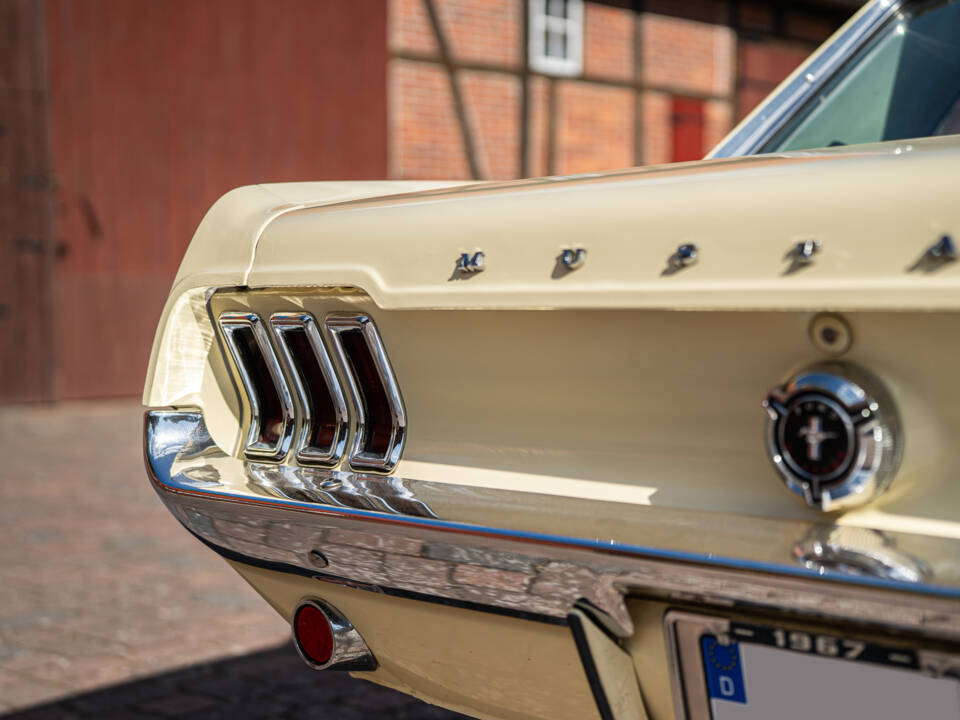 Image 14/36 of Ford Mustang 289 (1967)