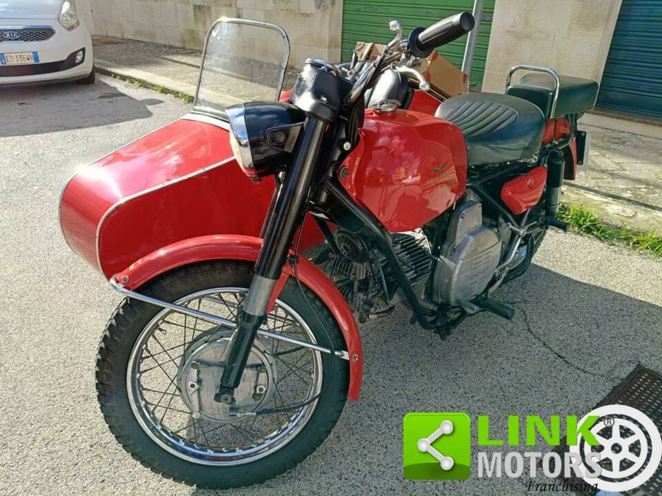 Imagen 3/10 de Moto Guzzi DUMMY (1971)