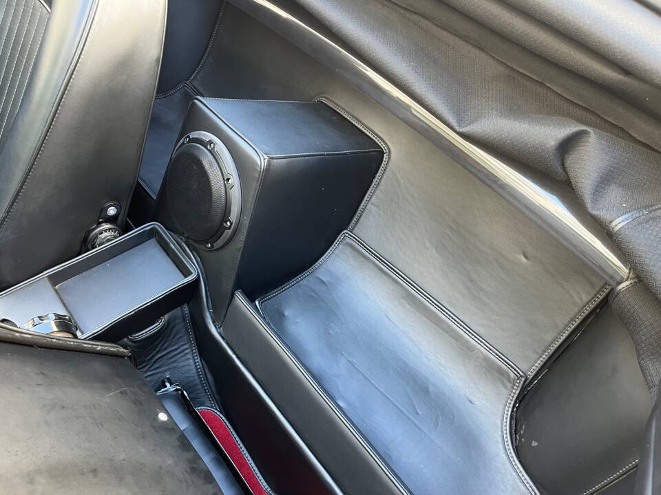 Immagine 31/88 di Alfa Romeo 1750 Spider Veloce (1971)