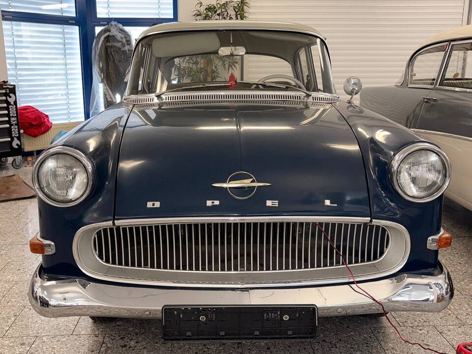 Image 2/25 of Opel Olympia Rekord (1959)