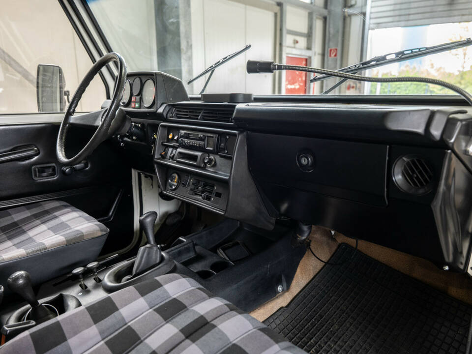 Bild 5/41 von Mercedes-Benz 300 GD (lang) (1981)