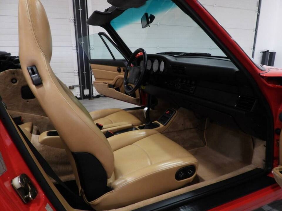 Afbeelding 4/10 van Porsche 911 Carrera 4 (1995)