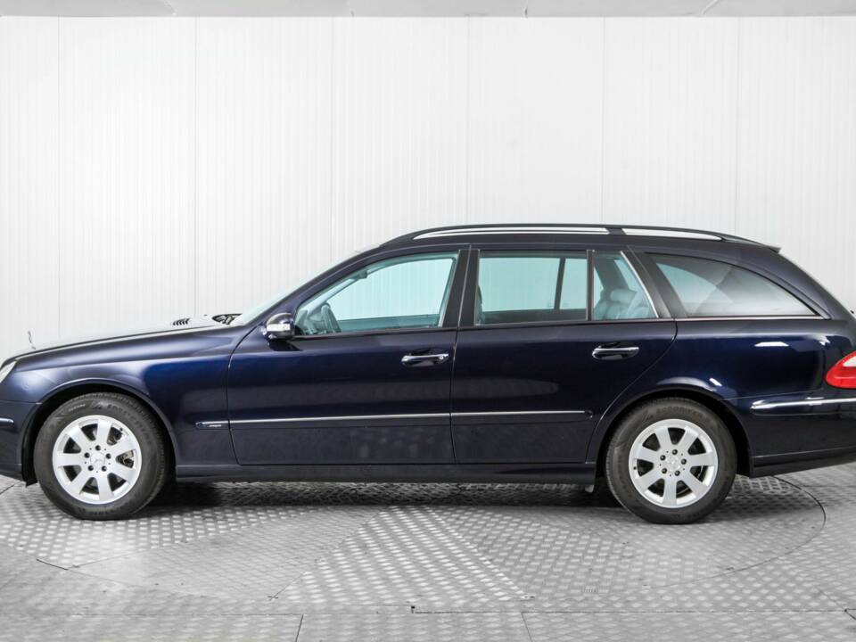 Bild 9/50 von Mercedes-Benz E 320 T 4MATIC (2004)