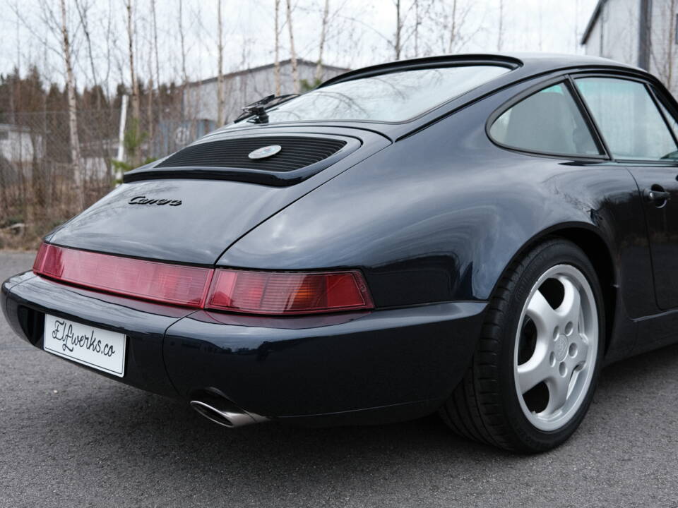 Image 11/97 of Porsche 911 Carrera 4 (1991)