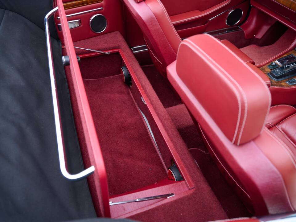 Image 19/50 of Jaguar XJS 6.0 (1993)