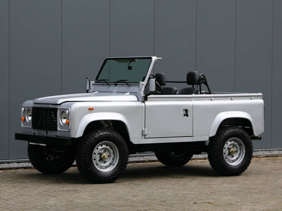 Bild 25/49 von Land Rover Defender 90 (1990)