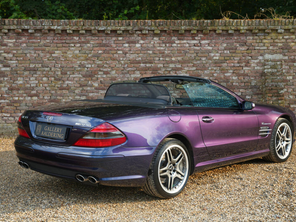 Image 2/50 of Mercedes-Benz SL 55 AMG (2006)