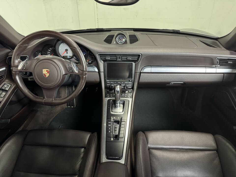 Image 2/50 of Porsche 911 Carrera S (2013)