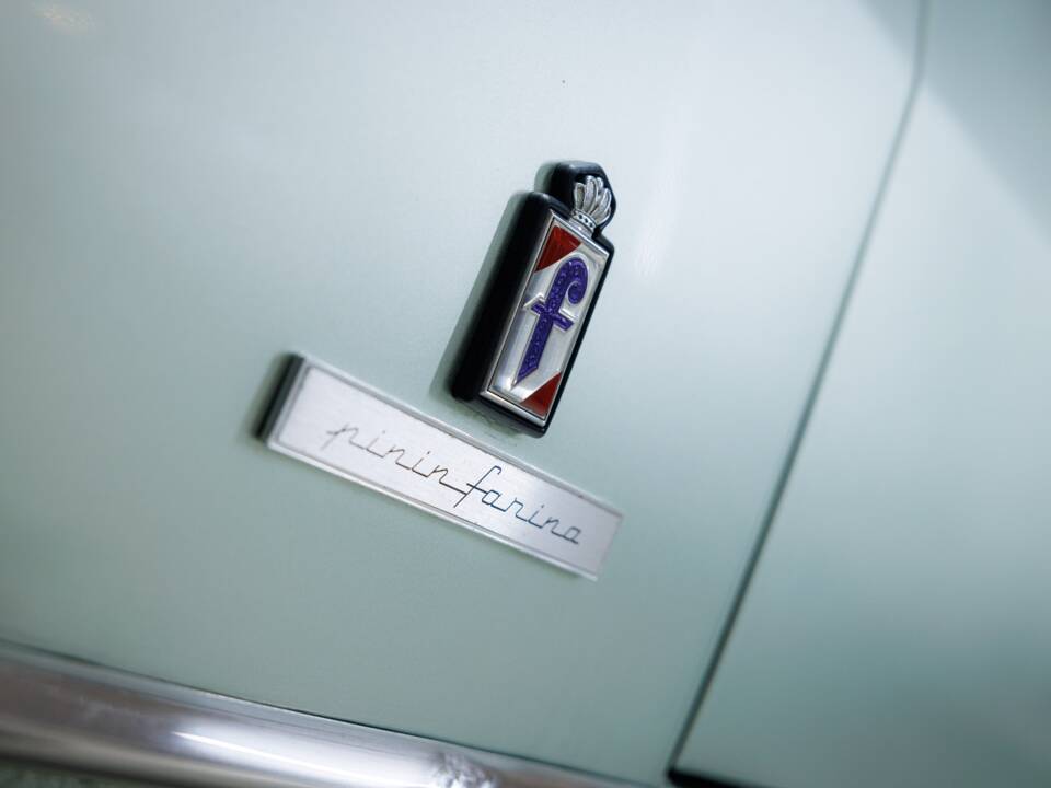 Image 20/24 de Peugeot 504 Coupé (1981)