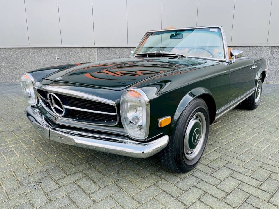 Image 7/36 of Mercedes-Benz 280 SL (1970)