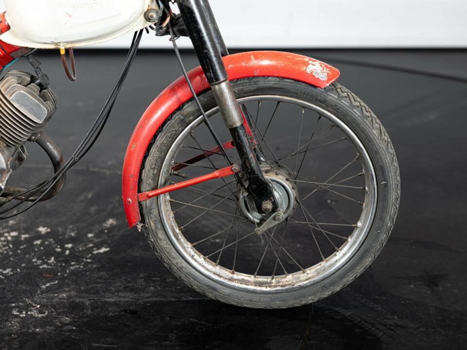 Image 8/16 of Moto Guzzi DUMMY (1969)