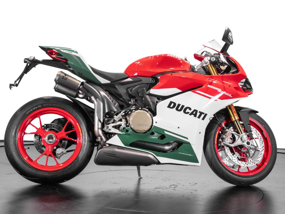 Immagine 4/40 di Ducati DUMMY (2018)