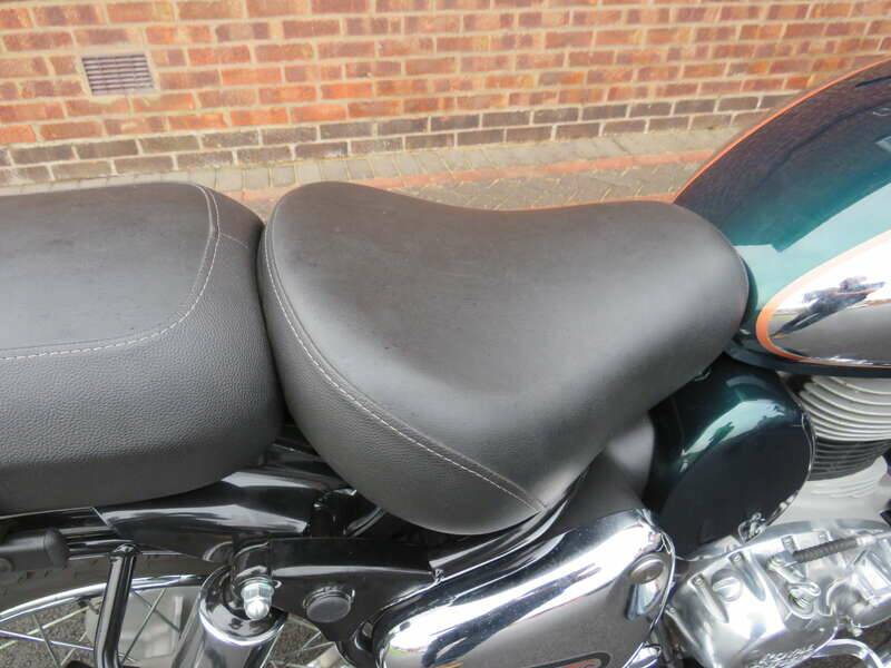 Image 14/41 of Royal Enfield Classic 350 (2025)