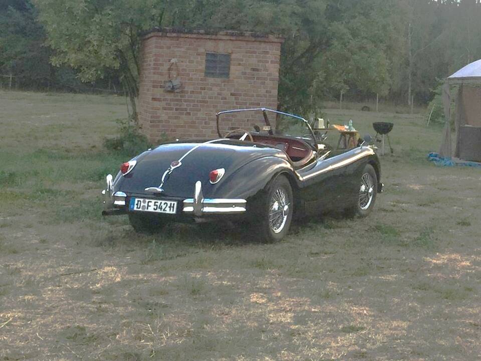 Image 6/8 of Jaguar XK 140 DHC (1956)