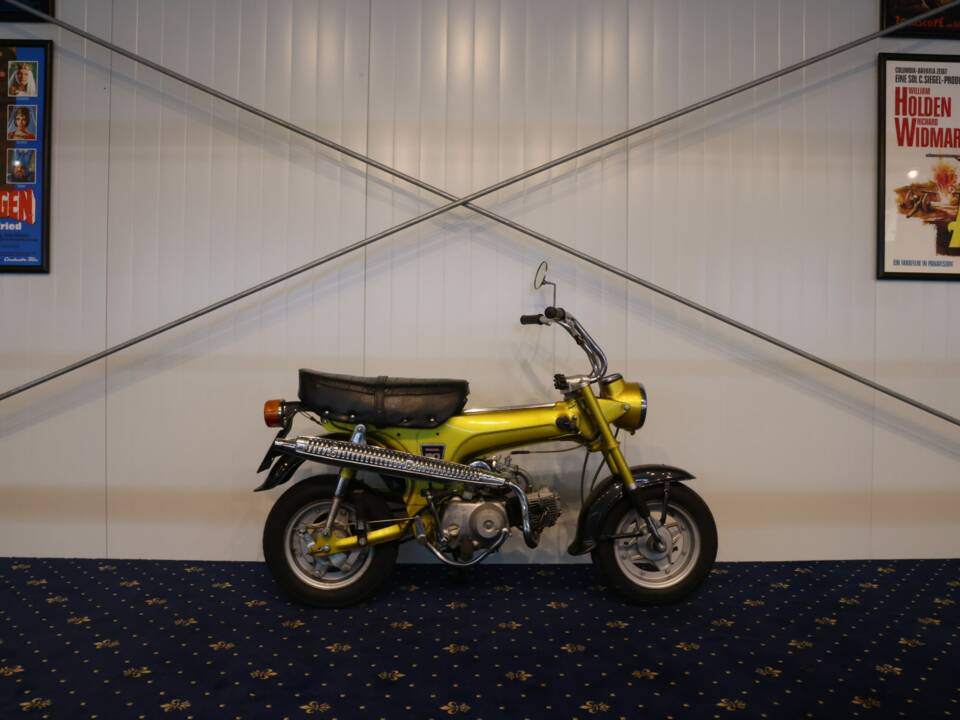 Image 3/25 of Honda ST 50 Dax (1900)