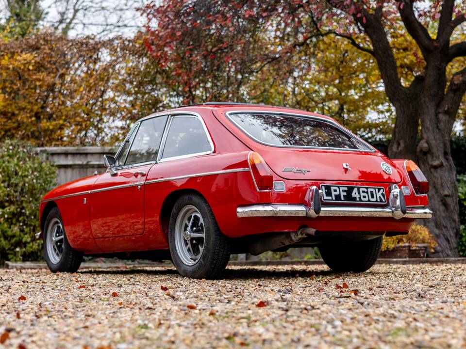 Image 3/39 de MG MGB GT (1972)