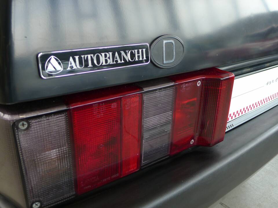 Image 32/47 of Lancia Y10 LX I.E. (1991)