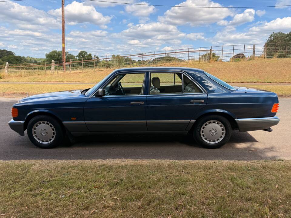 Imagen 6/30 de Mercedes-Benz 500 SE (1988)