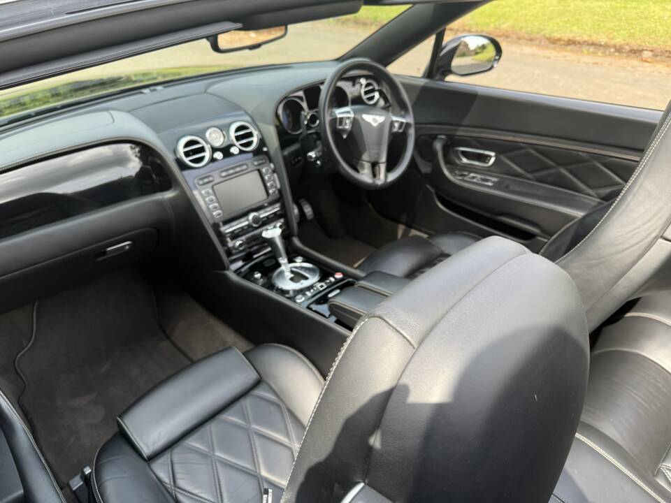 Image 10/13 of Bentley Continental GTC Speed (2011)